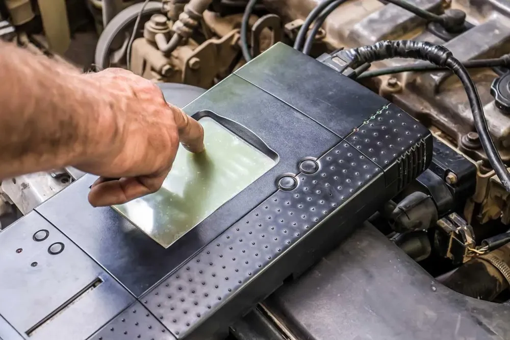 Une valise électronique multi-marqueswebp