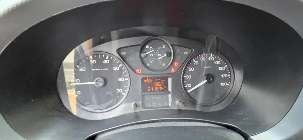 Peugeot Partner Fourgon – Utilitaire polyvalent et fiable (5webp